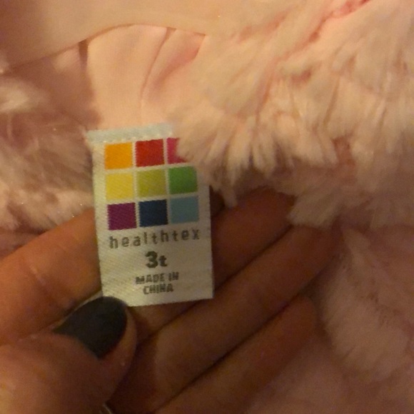 Girl’s hooded soft plush vest - Picture 3 of 4